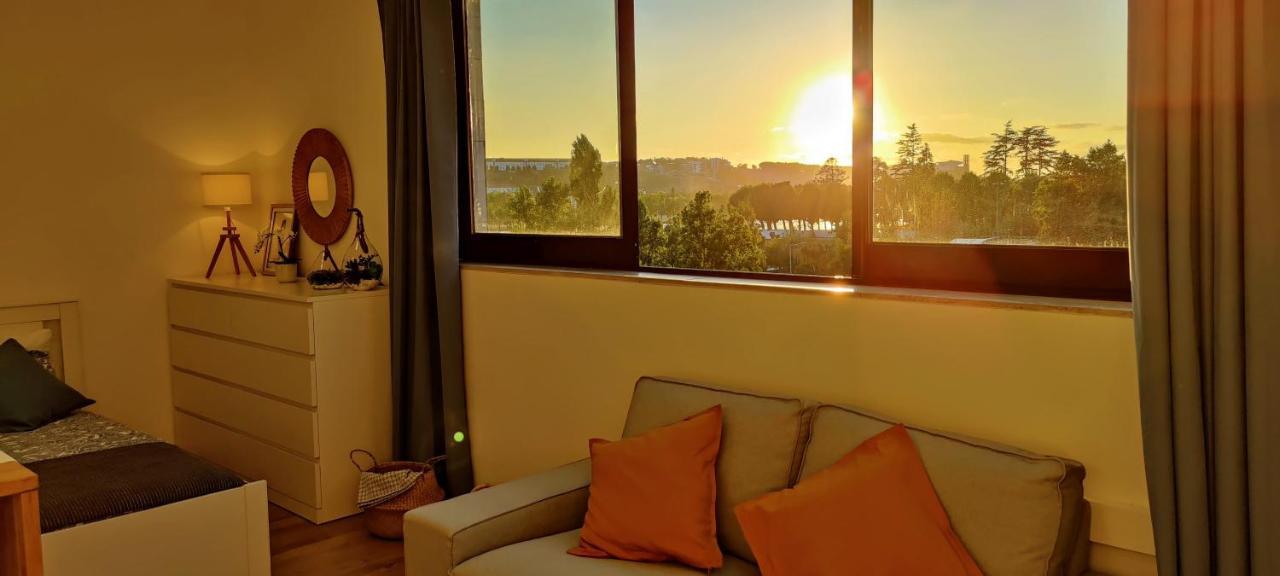 Stylish And Elegant Studio - Best View And Location In Coimbra Downton Bagian luar foto