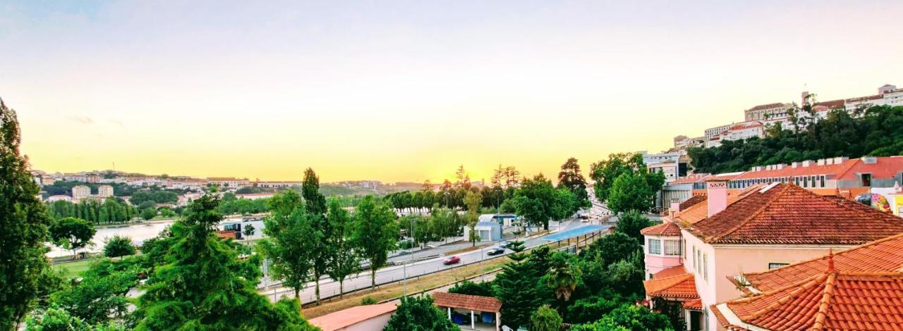Stylish And Elegant Studio - Best View And Location In Coimbra Downton Bagian luar foto