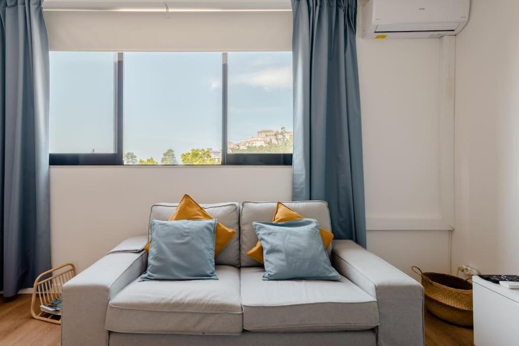 Stylish And Elegant Studio - Best View And Location In Coimbra Downton Bagian luar foto